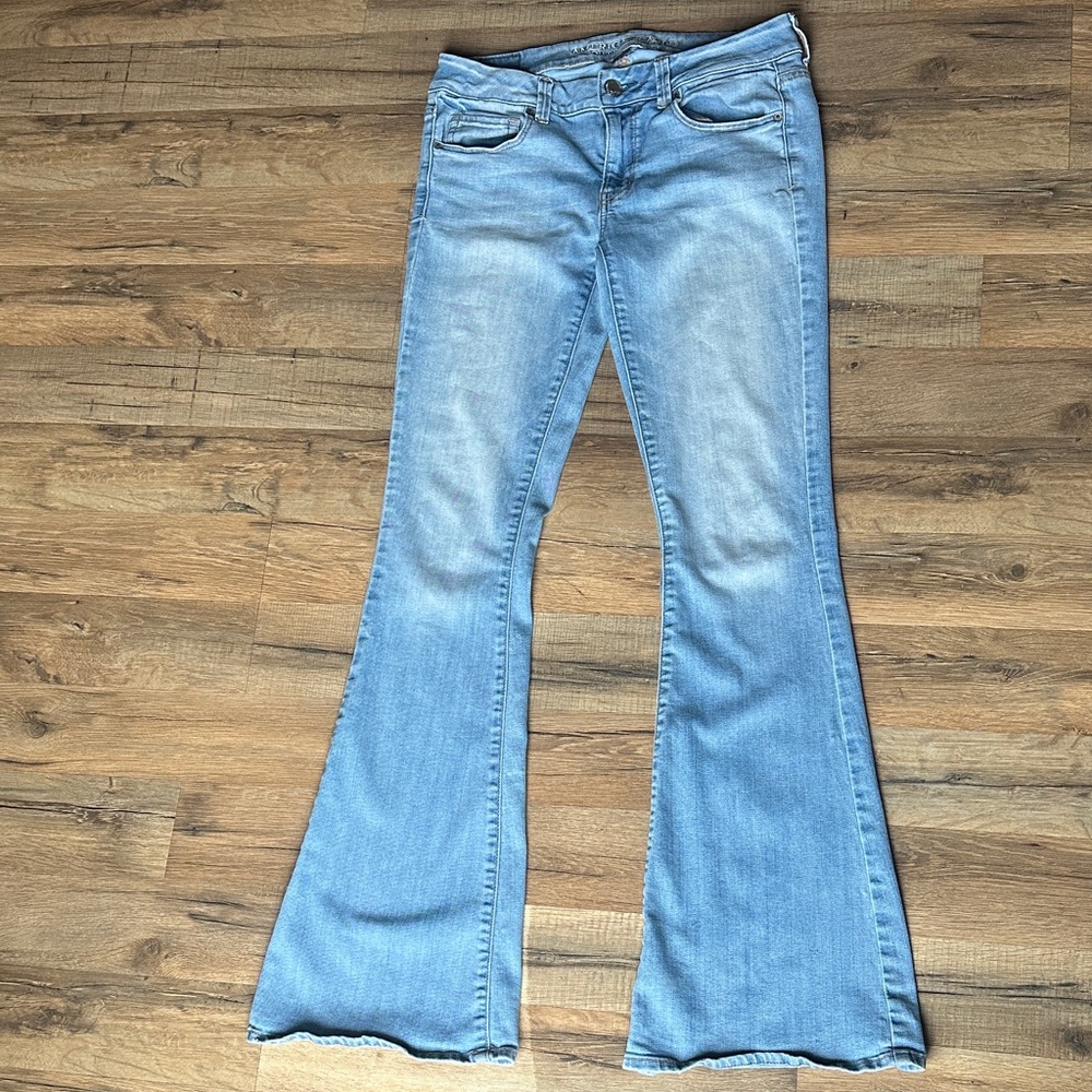 American Eagle Outfitters Light Blue Boho Flare Jeans Size 8 Extra Long